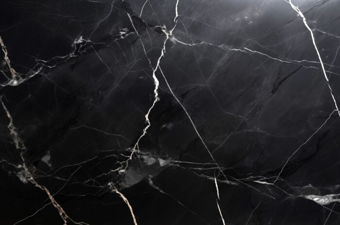 Fond de texture en marbre noir poli - téléchargement gratuit en haute résolution. Parfait pour un design d'intérieur élégant et moderne.