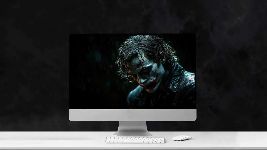 Fond d'écran Joker sombre et lunatique 4K avec éclairage dramatique dans un maquillage classique sur fond noir avec effet de pluie, disponible en HD et en résolution