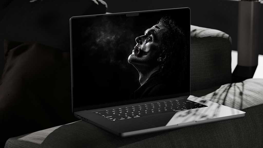 Fond d'écran Joker Joaquin Phoenix 4K HD à télécharger gratuitement Arrière-plan dramatique en noir et blanc pour Bureau et Mobile